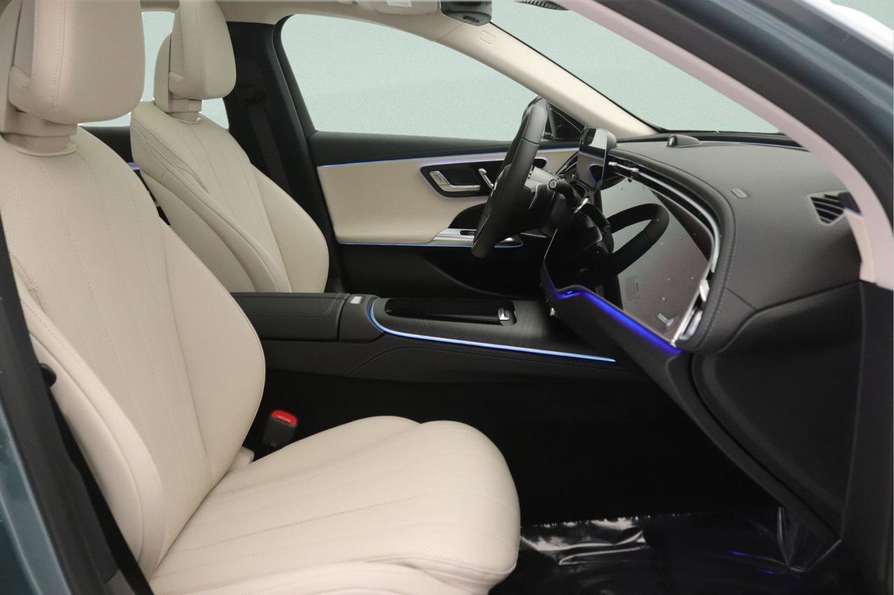 New 2026 Mercedes-Benz E 450 4MATIC Sedan image 11