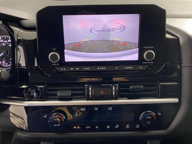 Used 2025 Nissan Pathfinder SV FWD image 22