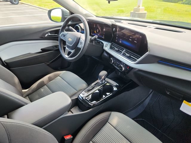 New 2026 Chevrolet Trax LT w/ Sunroof Package FWD image 19