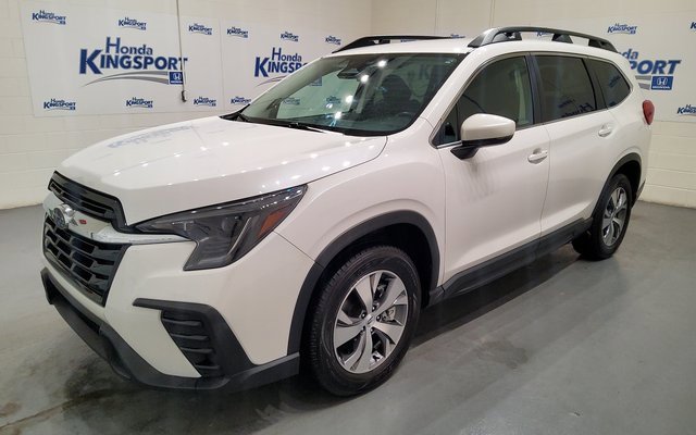 Used 2024 Subaru Ascent Premium w/ Convenience Package image 6