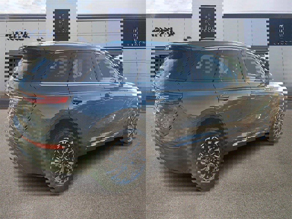 Certified 2022 Lincoln Corsair AWD w/ Equipment Group 101A image 4