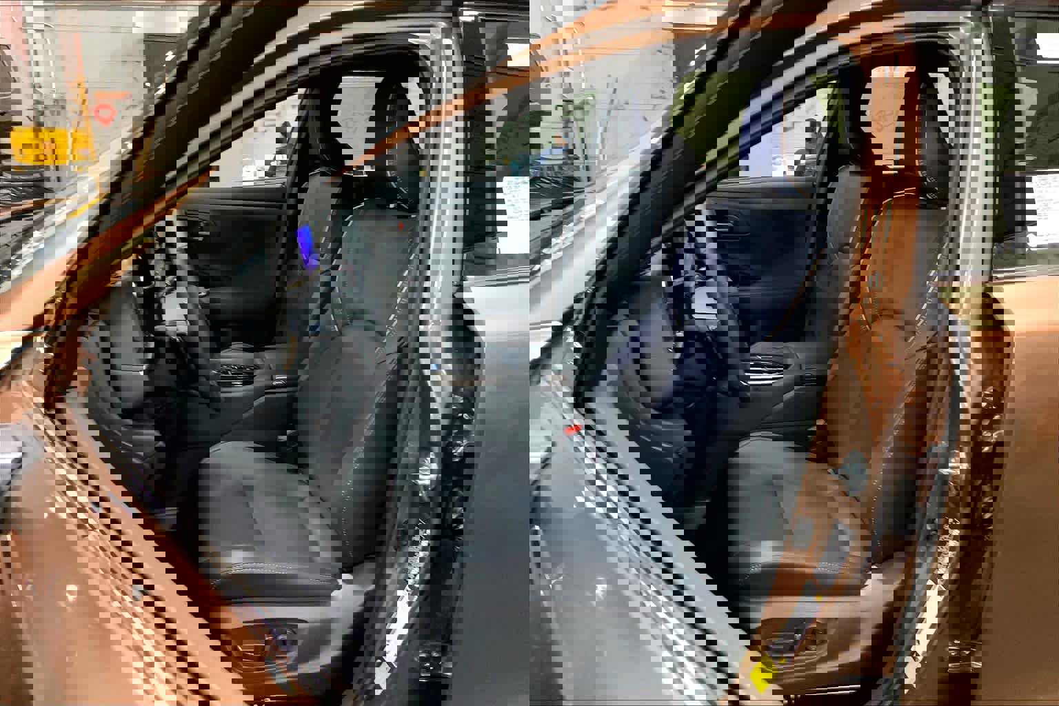 New 2025 Toyota Crown Signia image 9