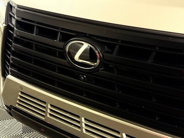 Used 2024 Lexus GX 550 w/ Accessory Package (Z1) AWD/4WD image 15
