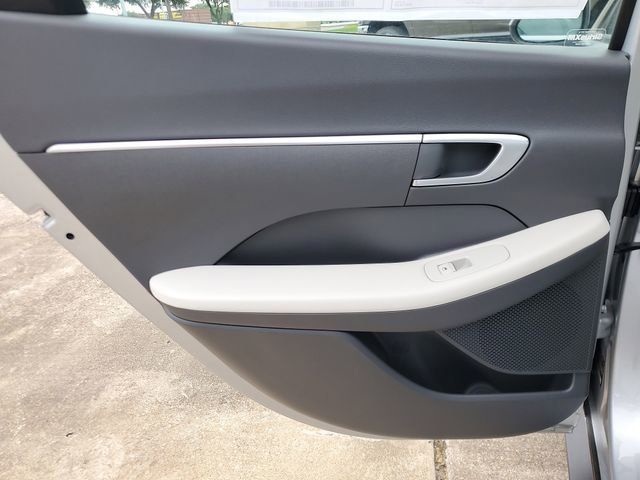 Used 2025 Hyundai Sonata SE image 12