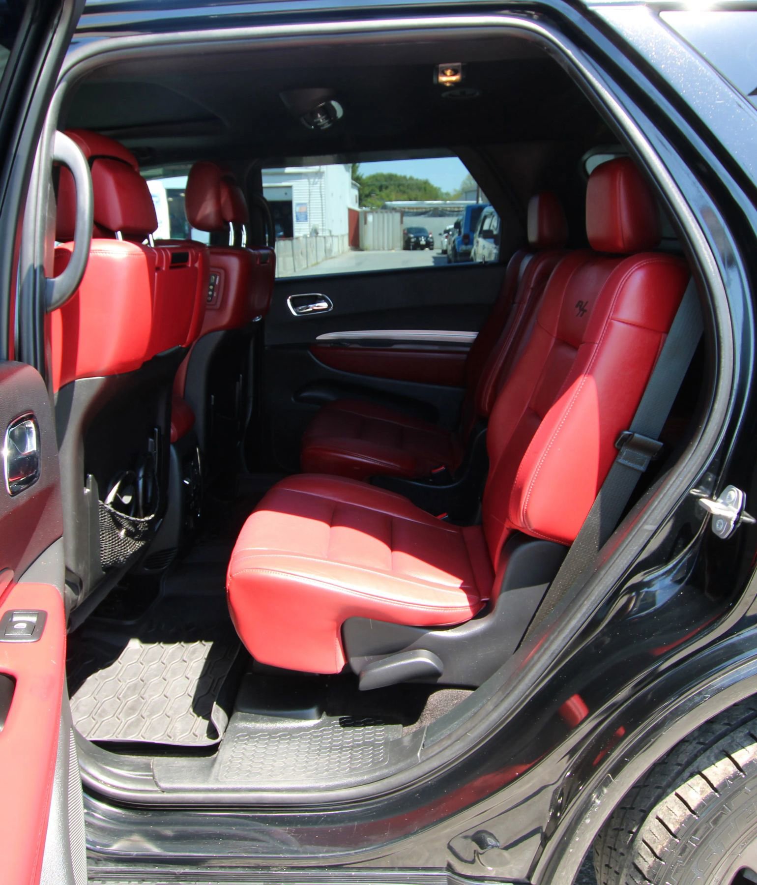 Used 2017 Dodge Durango R/T w/ Technology Group RWD image 11