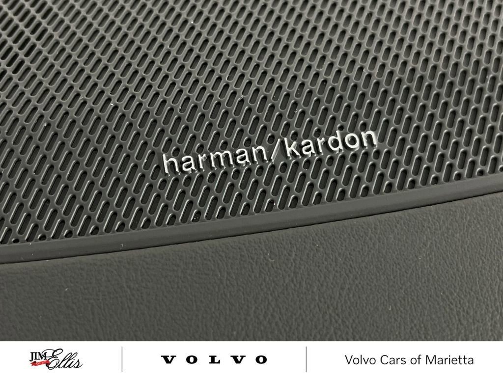 Certified 2025 Volvo XC90 B5 Plus image 15