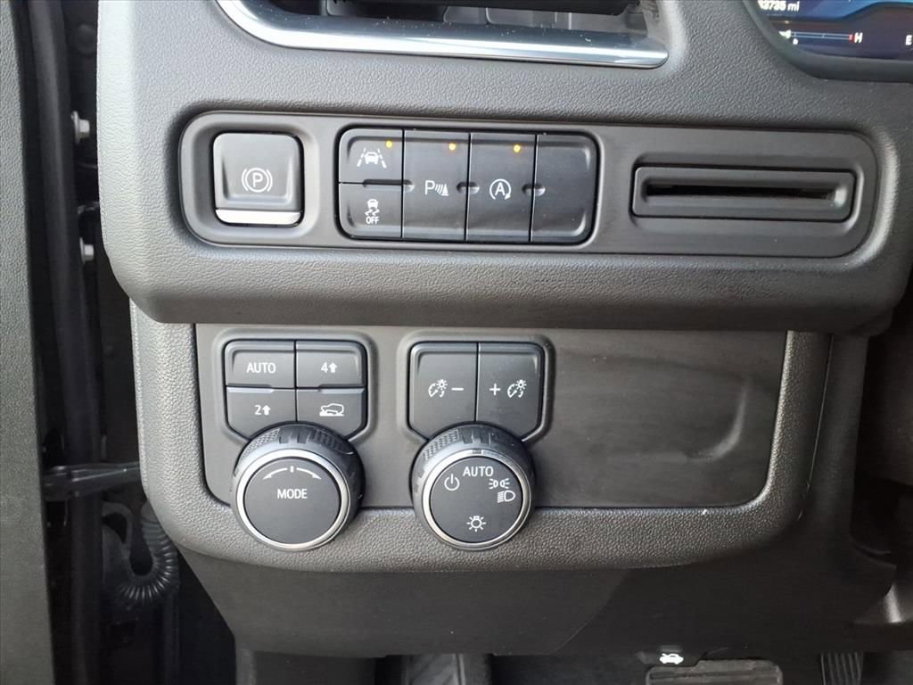 Used 2023 Chevrolet Tahoe RST image 31