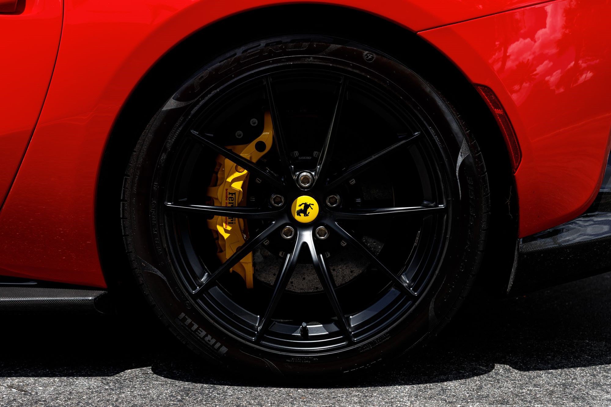 Used 2021 Ferrari 812 GTS RWD image 44
