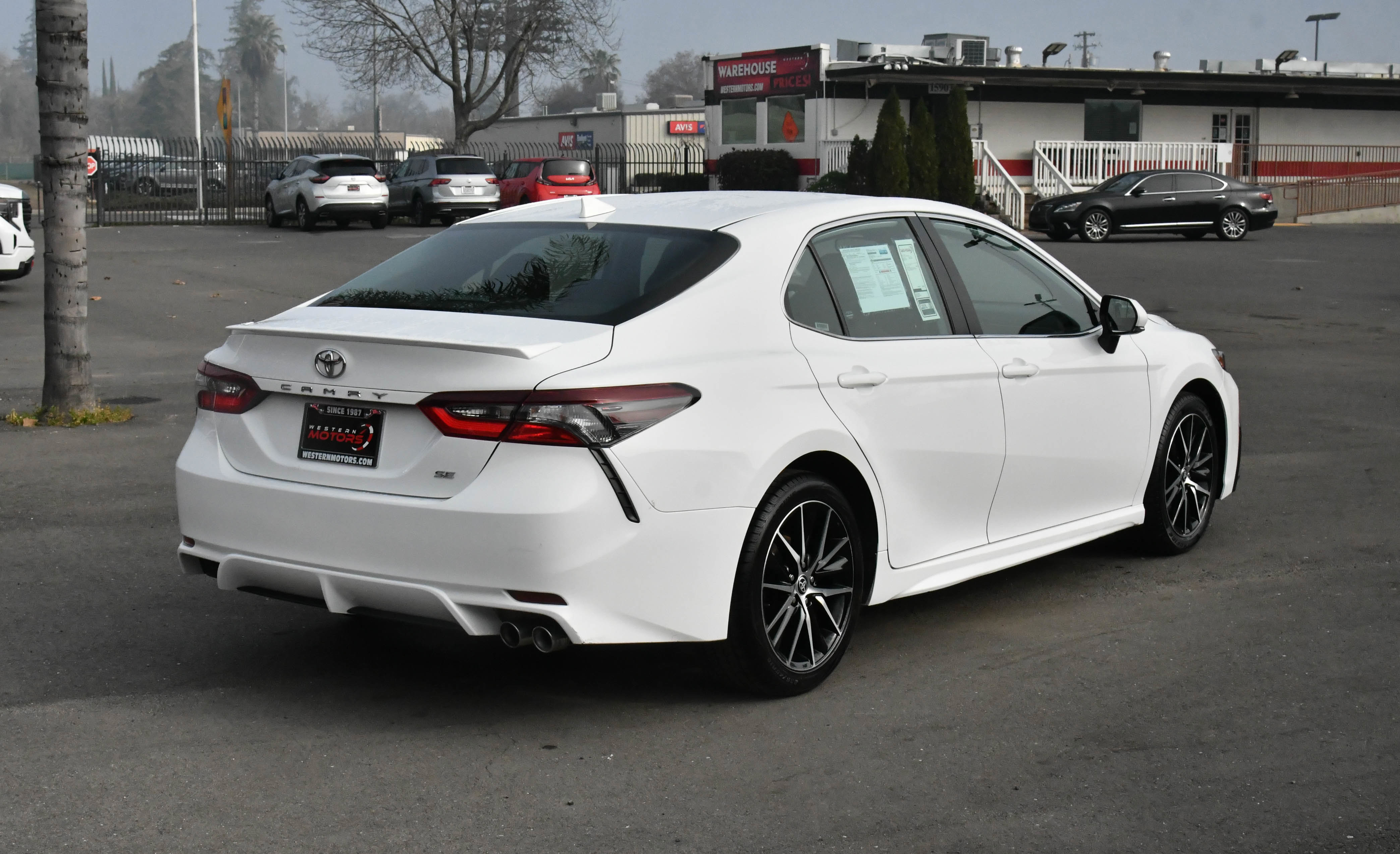 Used 2024 Toyota Camry SE image 8