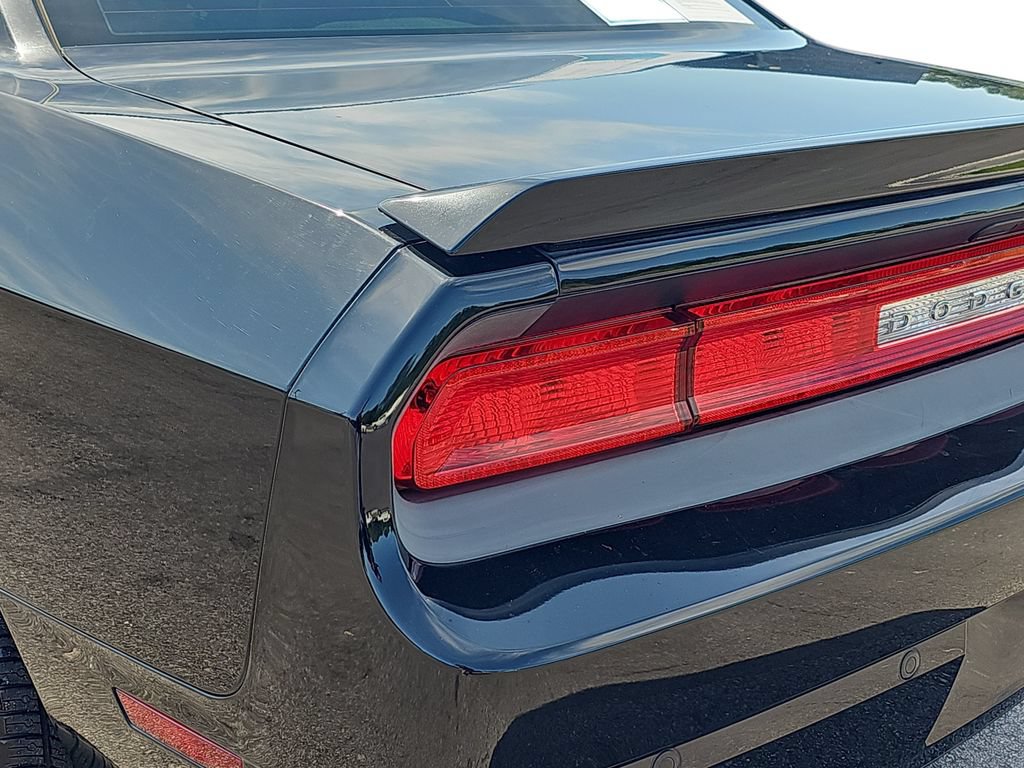 Used 2014 Dodge Challenger SXT Plus RWD image 33