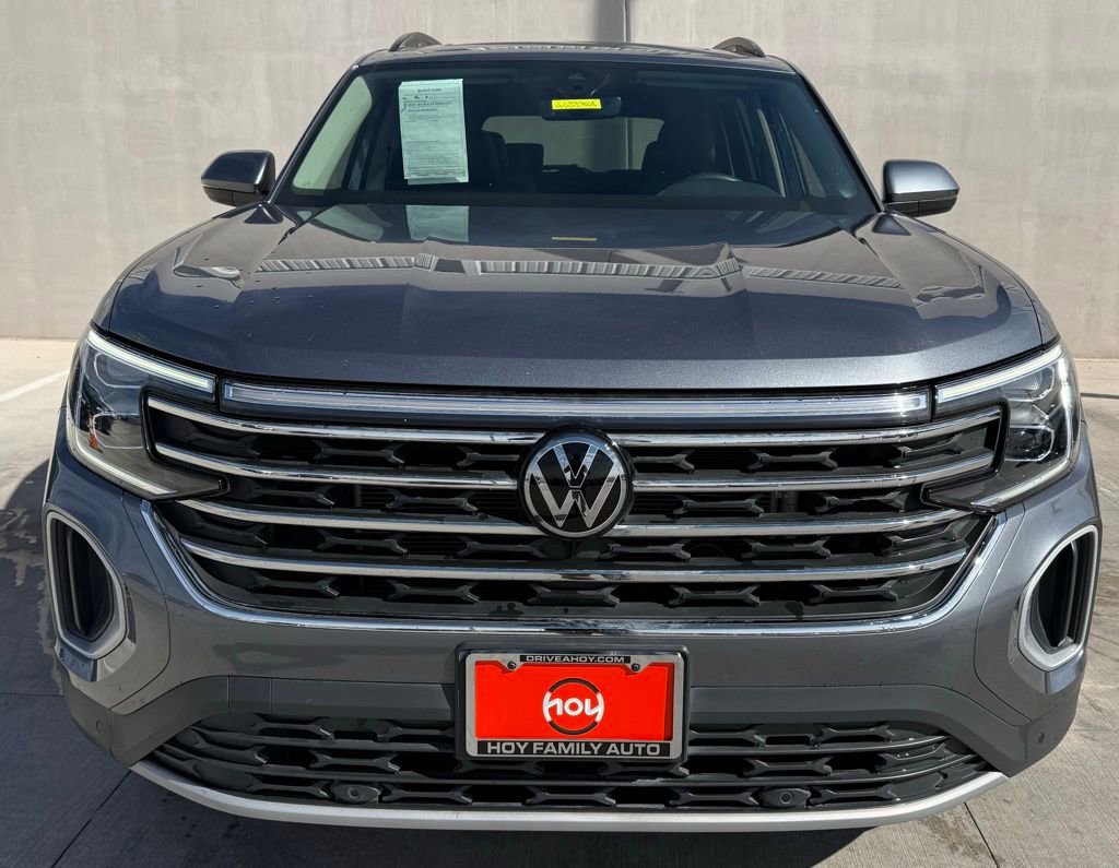 Certified 2024 Volkswagen Atlas SE w/ Panoramic Sunroof Package image 2