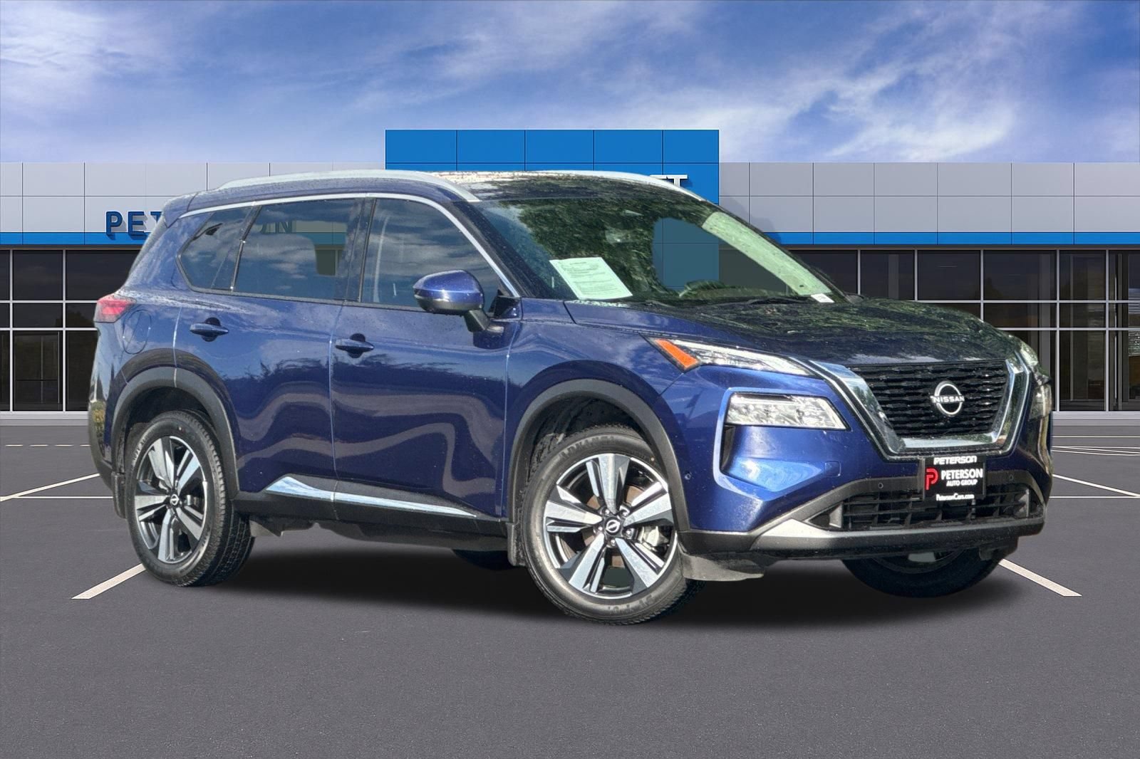 Used 2023 Nissan Rogue SL w/ SL Premium Package FWD image 2