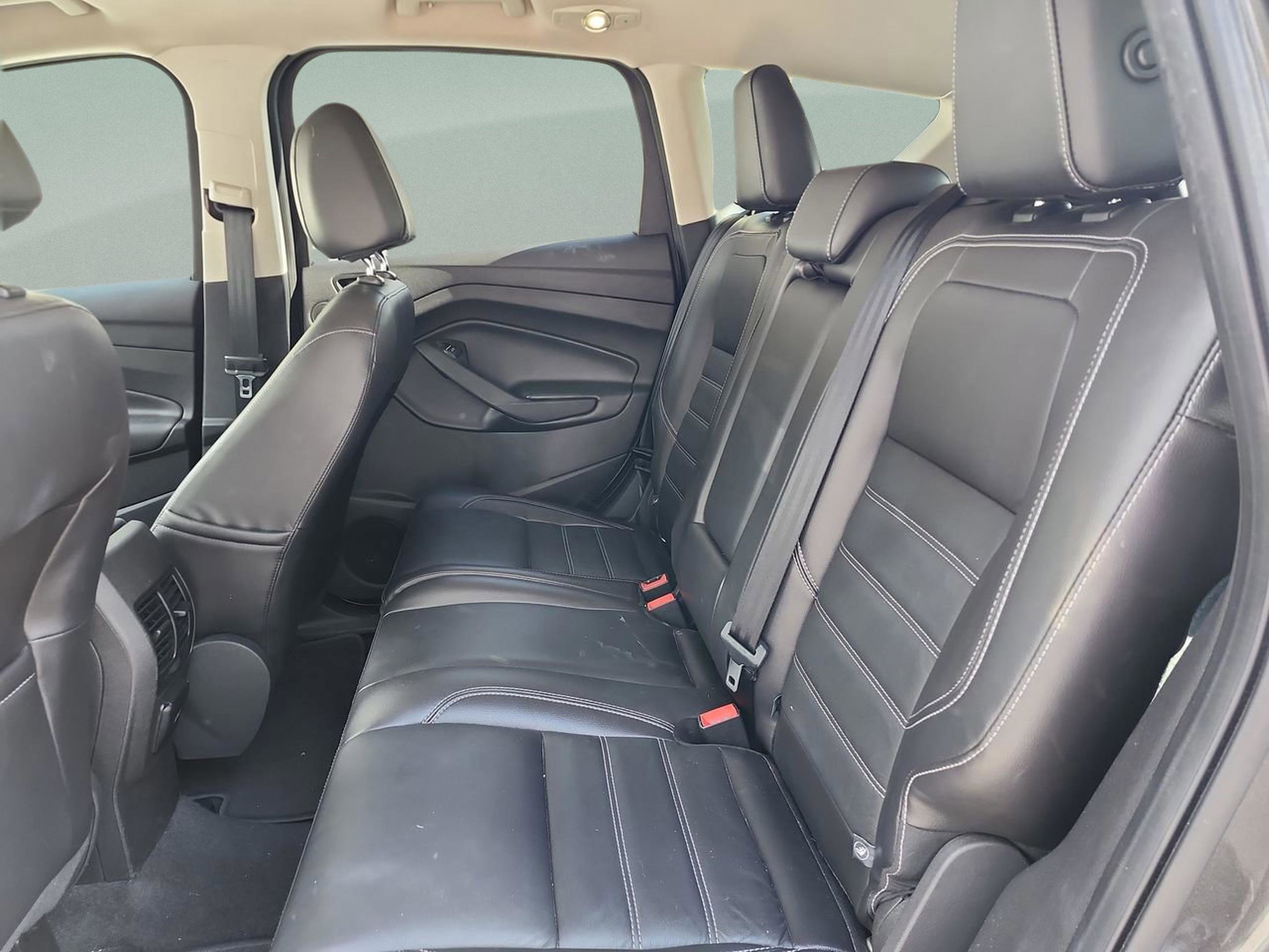 Used 2017 Ford Escape Titanium image 17