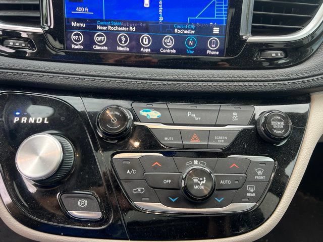 Used 2019 Chrysler Pacifica Limited FWD image 30