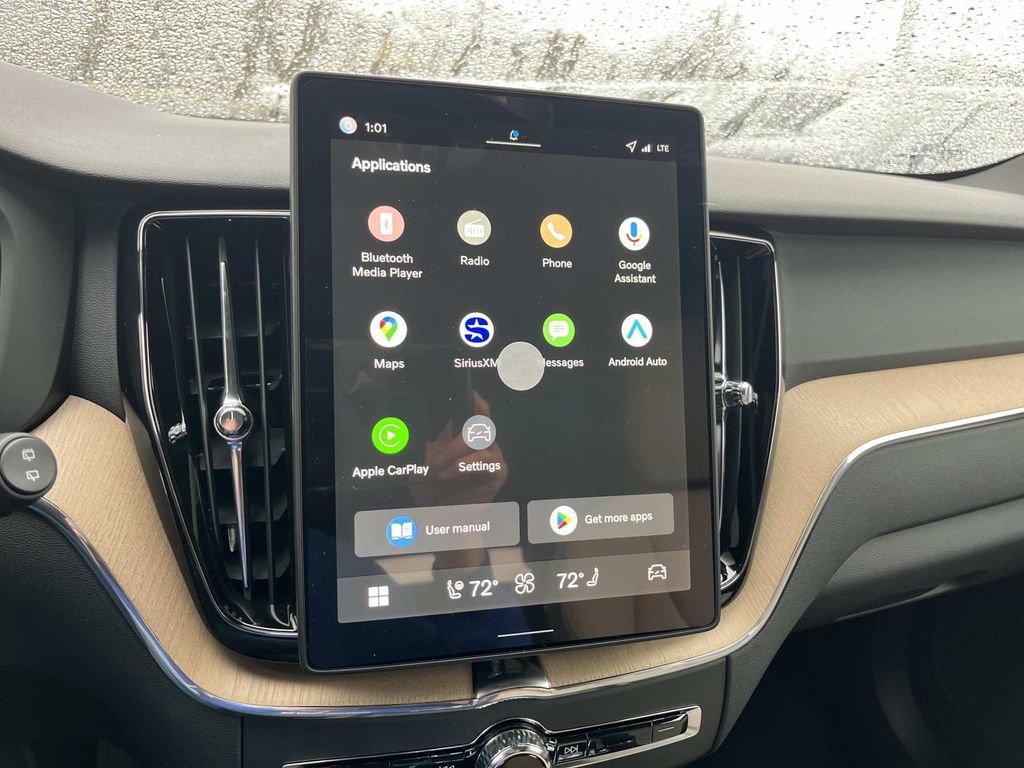 New 2026 Volvo XC60 B5 Plus w/ Climate Package image 31