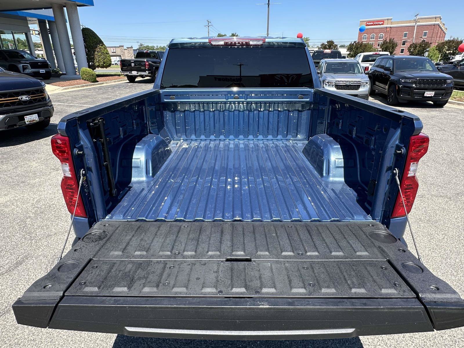 Used 2024 Chevrolet Silverado 1500 Custom AWD/4WD image 27