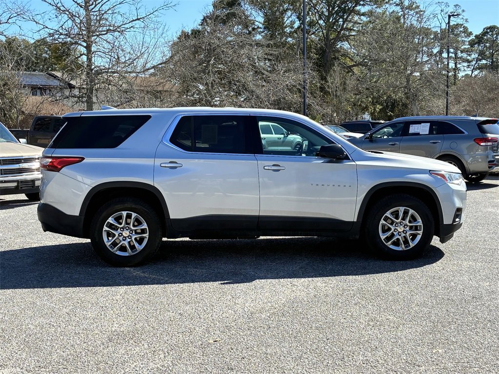 Used 2021 Chevrolet Traverse LS image 8
