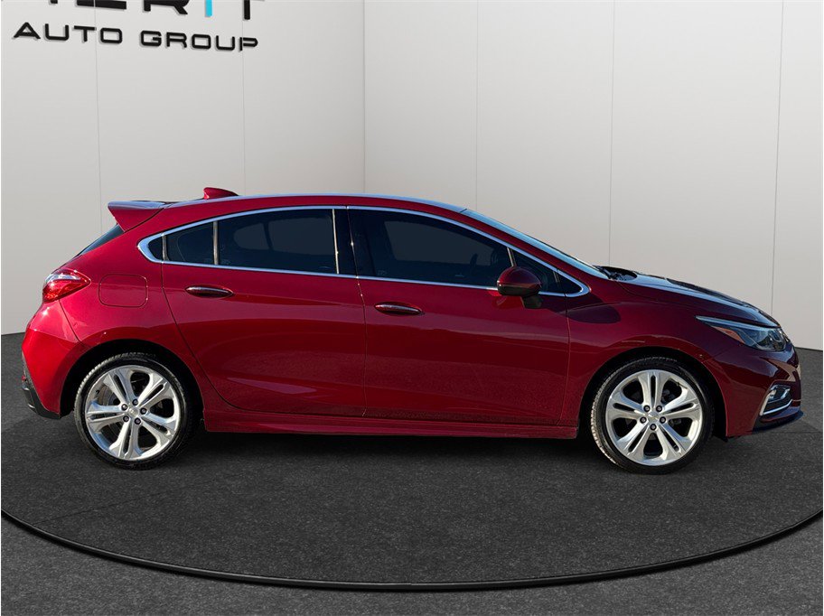 Used 2018 Chevrolet Cruze Premier w/ RS Package image 10