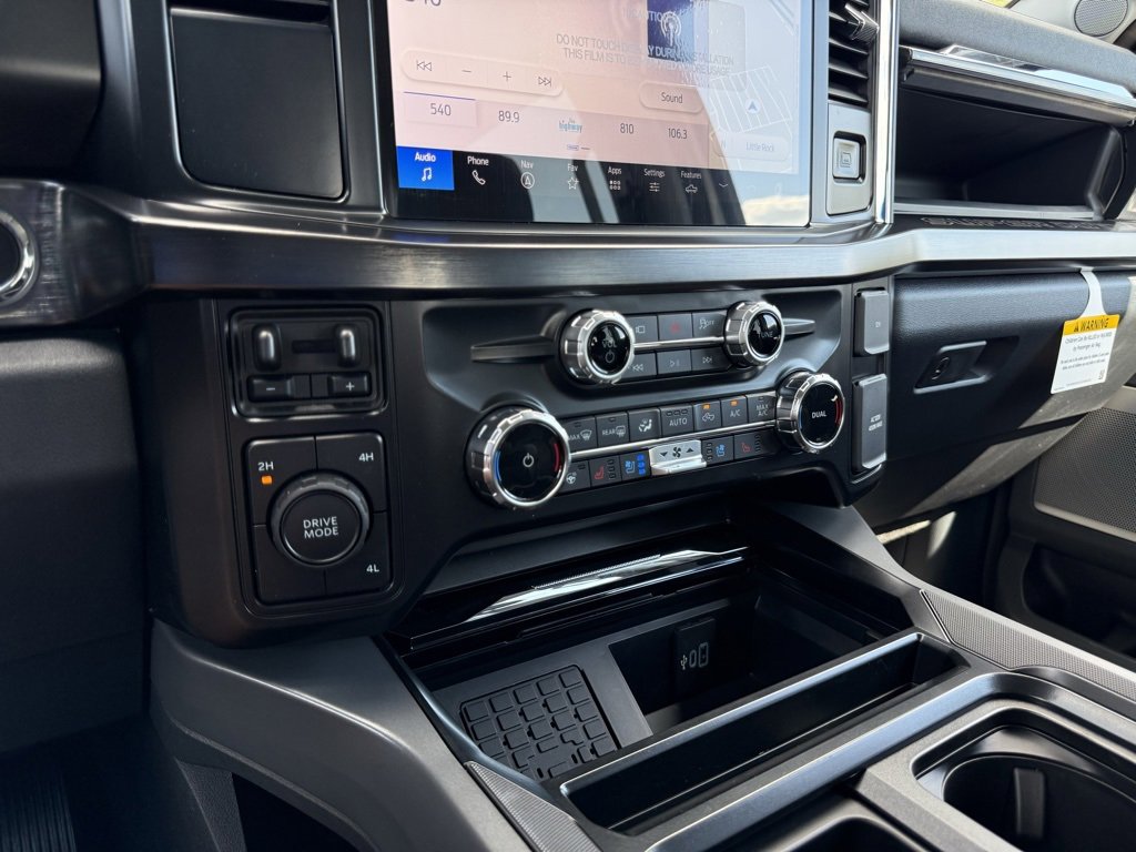 New 2026 Ford F250 Lariat w/ Black Appearance Package image 18