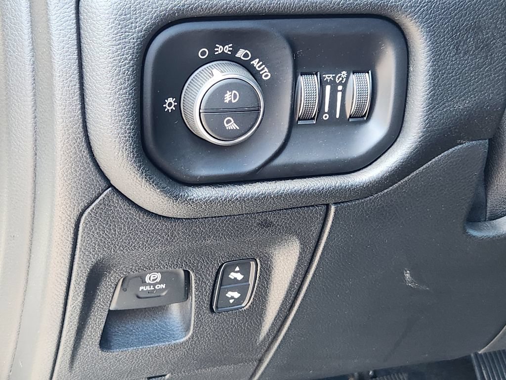Used 2021 RAM 1500 Laramie AWD/4WD image 13