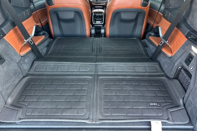 Used 2023 BMW X7 M60i w/ Executive Package image 19