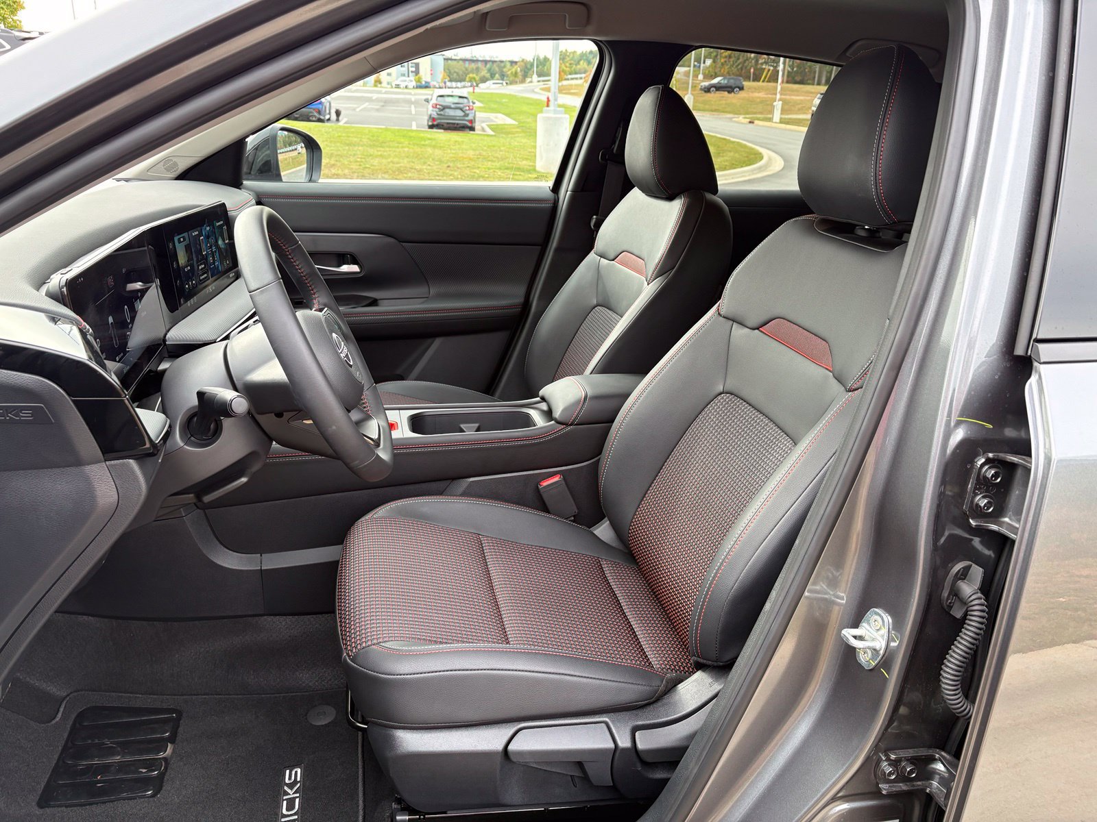 Used 2026 Nissan Kicks SR w/ Cold Weather Package AWD/4WD image 25