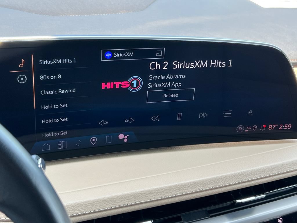 Used 2025 Cadillac XT4 Premium Luxury FWD image 38
