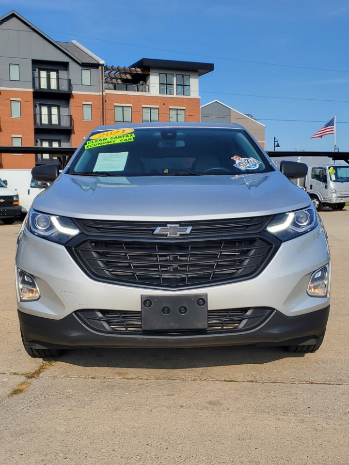 Used 2021 Chevrolet Equinox LS w/ LS Convenience Package image 2