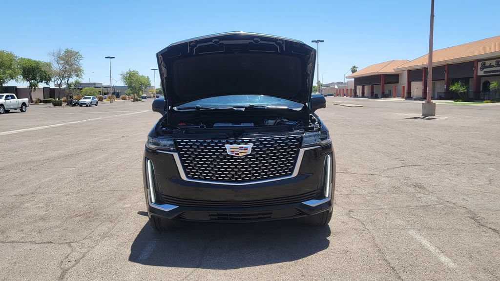 Used 2021 Cadillac Escalade Premium Luxury AWD/4WD image 47