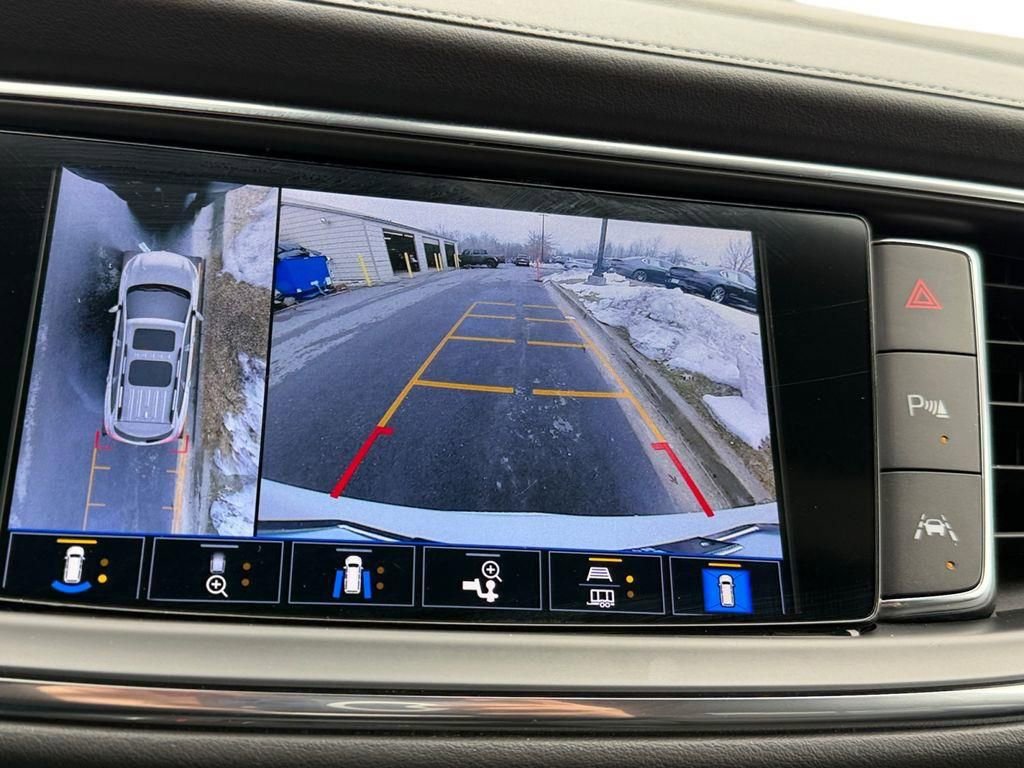 Used 2022 Buick Enclave Avenir w/ Avenir Technology Package image 35