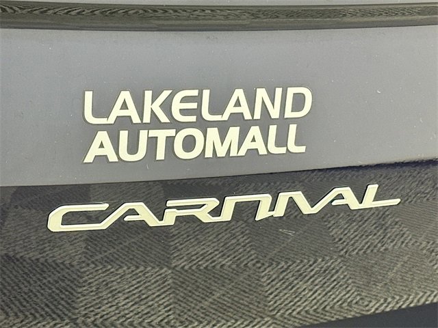Used 2024 Kia Carnival LX image 28