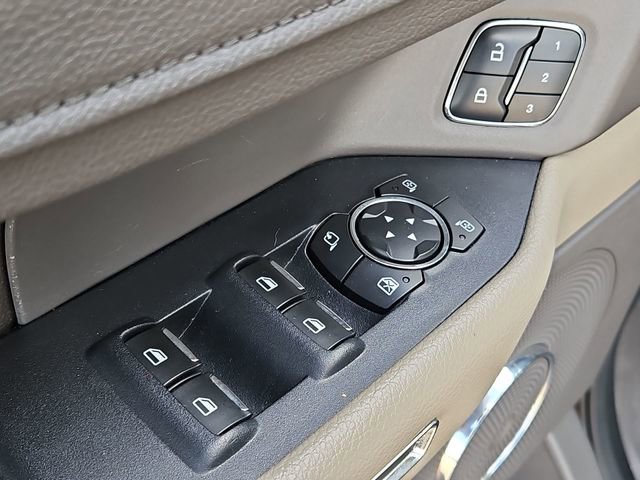 Used 2018 Ford Expedition Max XLT w/ Equipment Group 202A RWD image 24