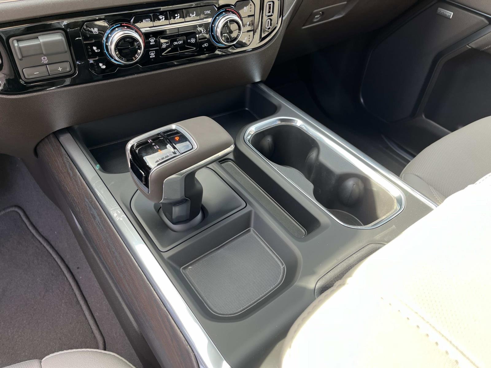 New 2026 GMC Sierra 1500 SLT w/ SLT Premium Plus Package image 30