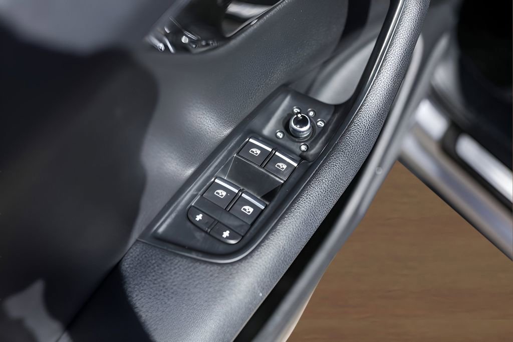 Used 2018 Audi Q7 3.0T Prestige w/ Prestige Package image 23