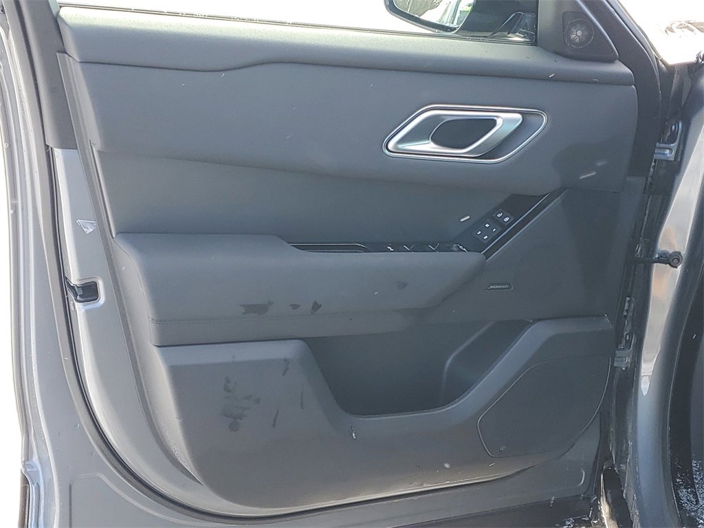 Used 2024 Land Rover Range Rover Velar Dynamic SE image 9