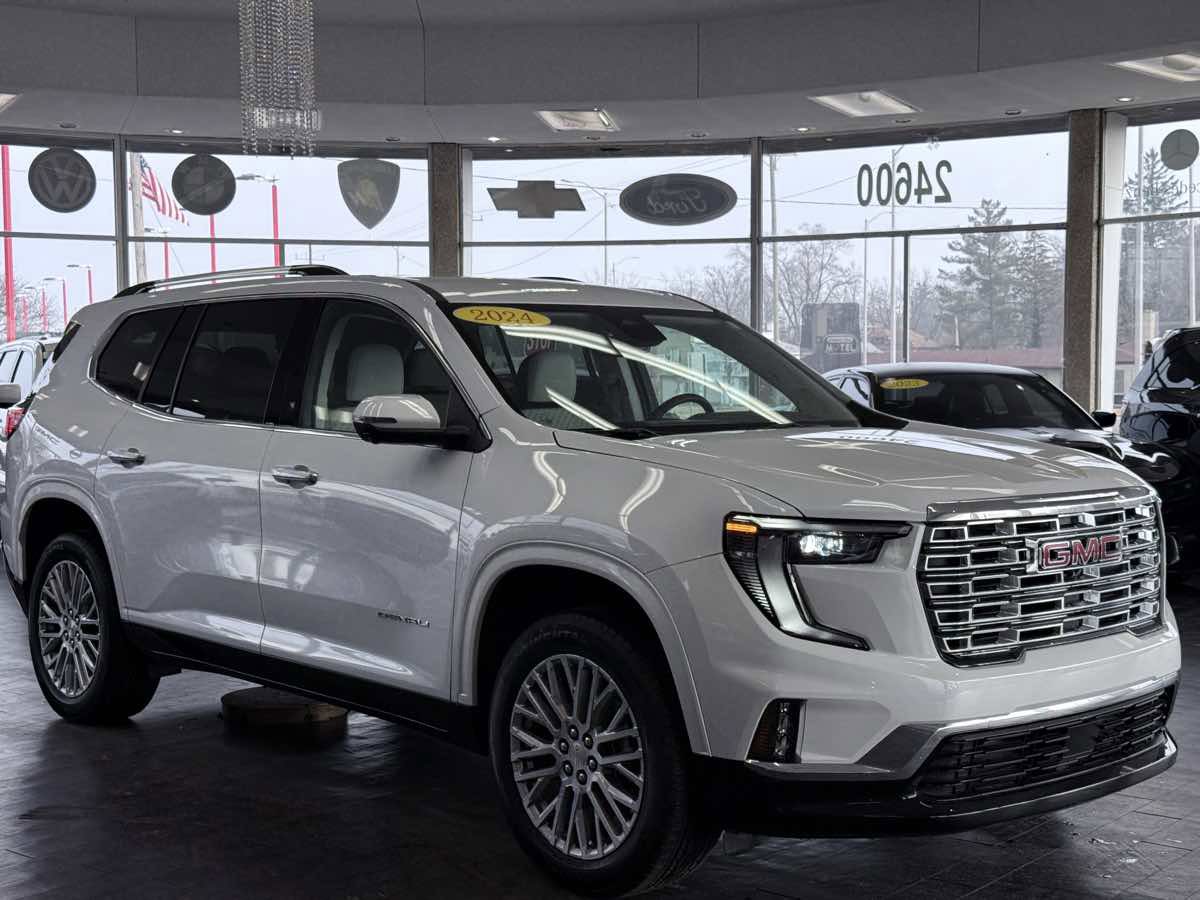 Used 2024 GMC Acadia Denali