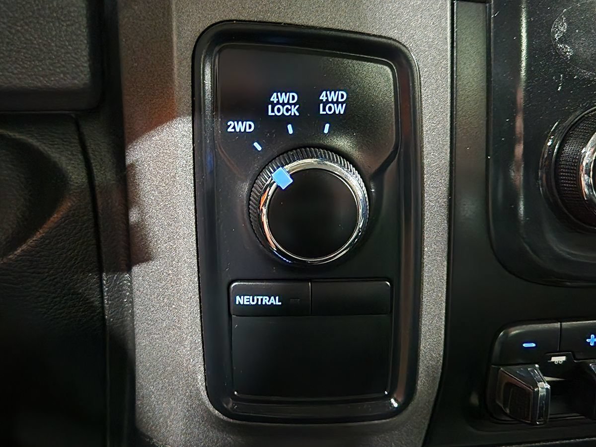 Used 2018 RAM 2500 Tradesman w/ Chrome Appearance Group AWD/4WD image 40