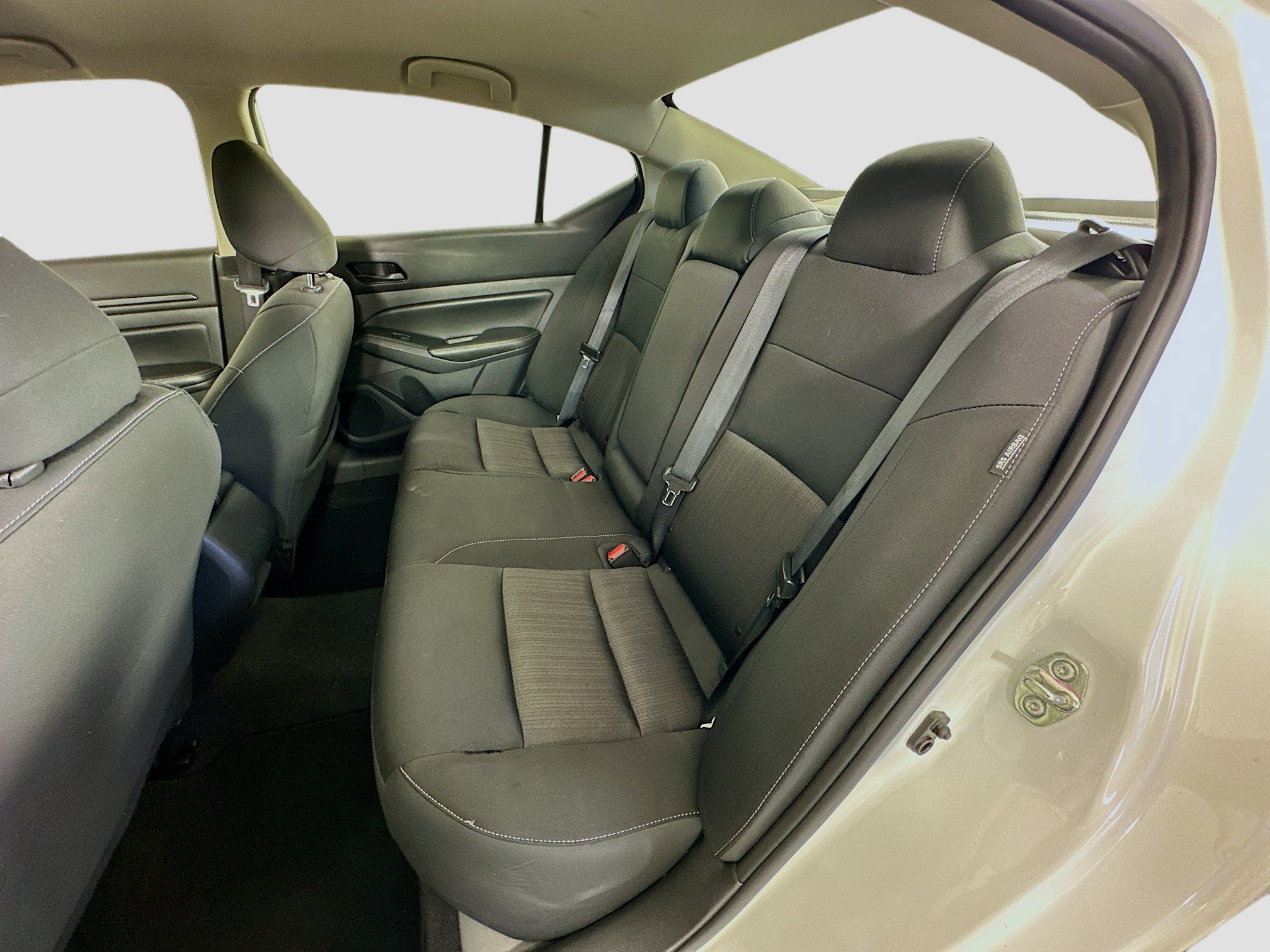 Used 2025 Nissan Altima 2.5 SV FWD image 25