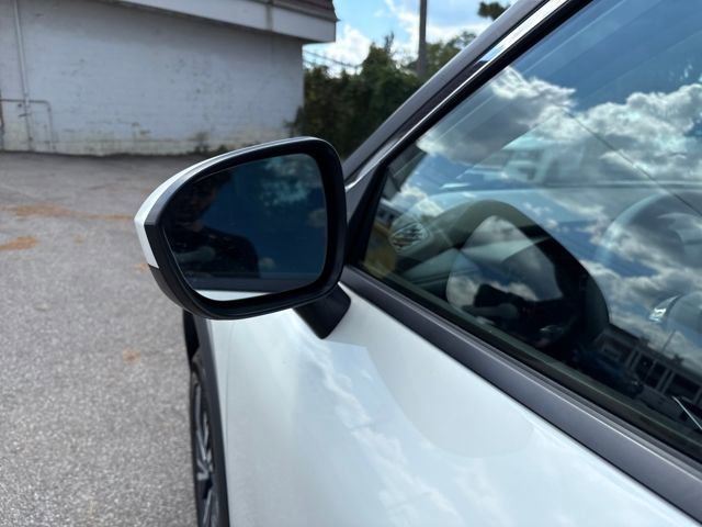 Used 2023 Nissan Rogue SV image 43