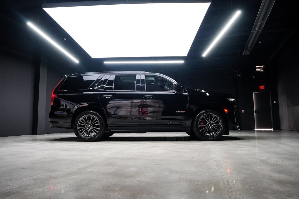Used 2023 Cadillac Escalade V AWD/4WD image 10
