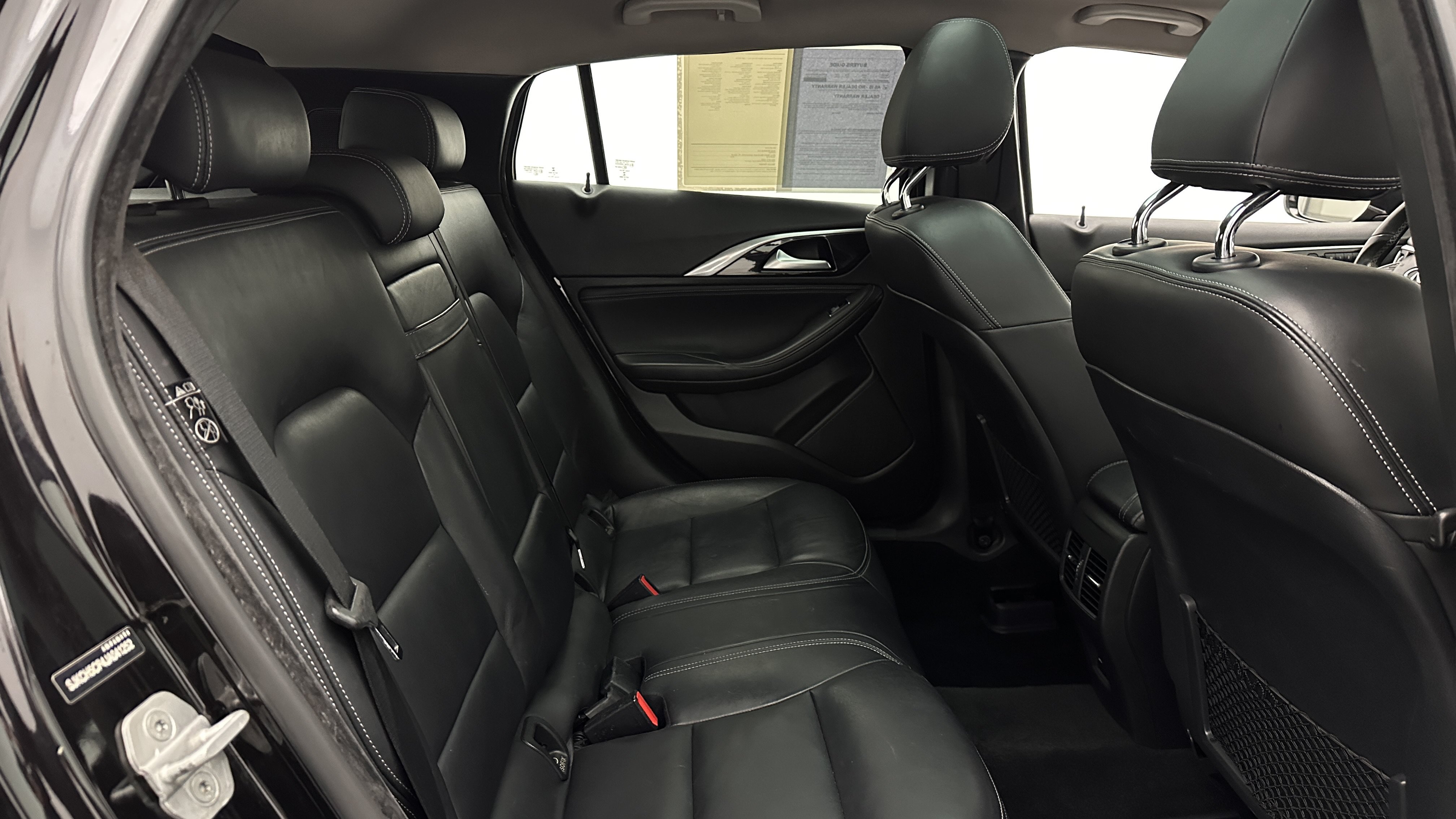 Used 2018 INFINITI QX30 Premium FWD image 30