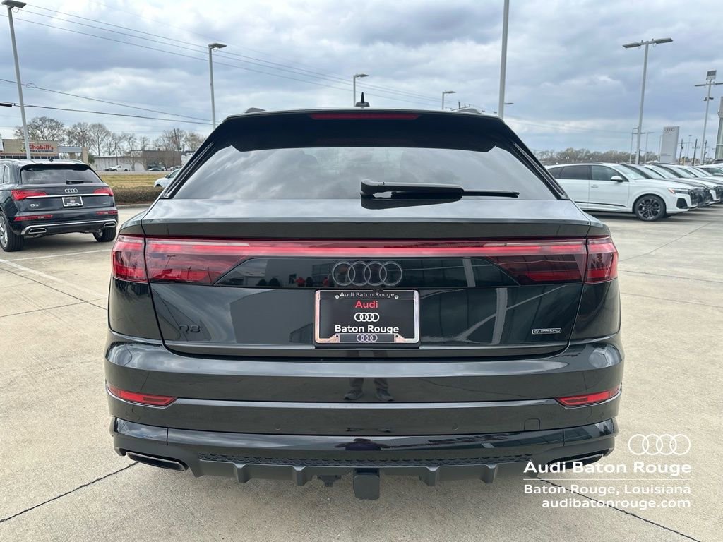 Used 2025 Audi Q8 Prestige image 4