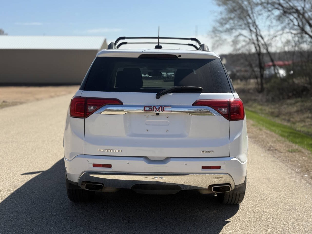 Used 2018 GMC Acadia Denali w/ Technology Package AWD/4WD image 6