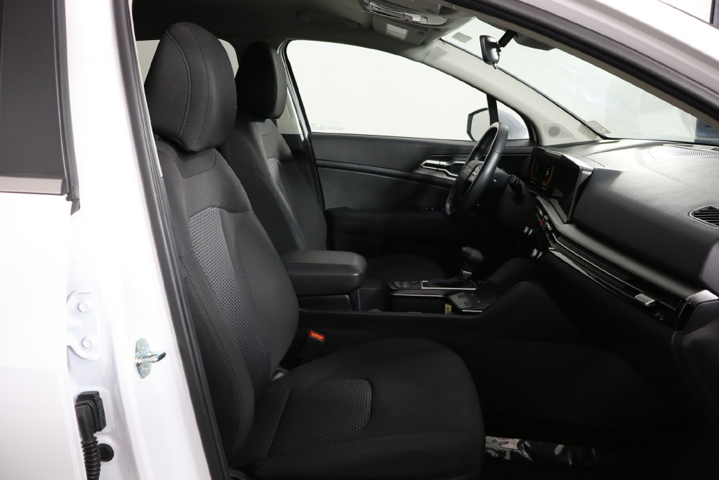 Used 2026 Kia Sportage LX w/ LX Convenience Package FWD image 14