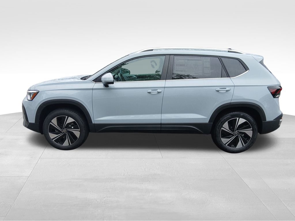 New 2025 Volkswagen Taos SE image 2