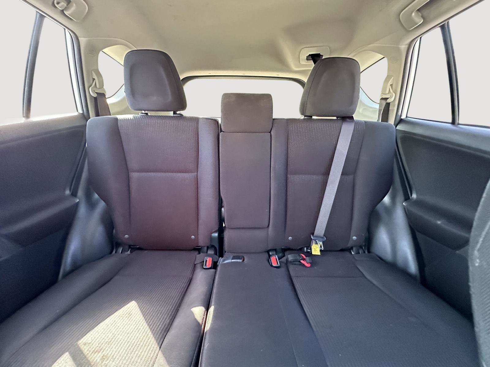 Used 2018 Toyota RAV4 LE w/ All Weather Liner Package AWD/4WD image 13