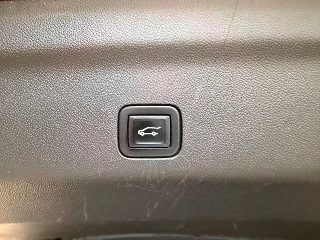 Used 2022 Chevrolet Tahoe LT w/ Luxury Package AWD/4WD image 10