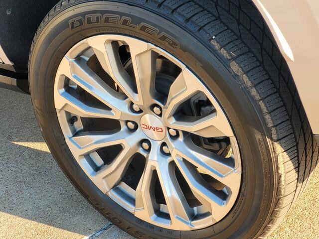 Used 2022 GMC Yukon Denali image 7