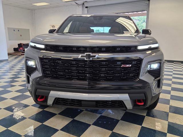 New 2027 Chevrolet Traverse Z71 w/ Enhanced Driving Package AWD/4WD image 2