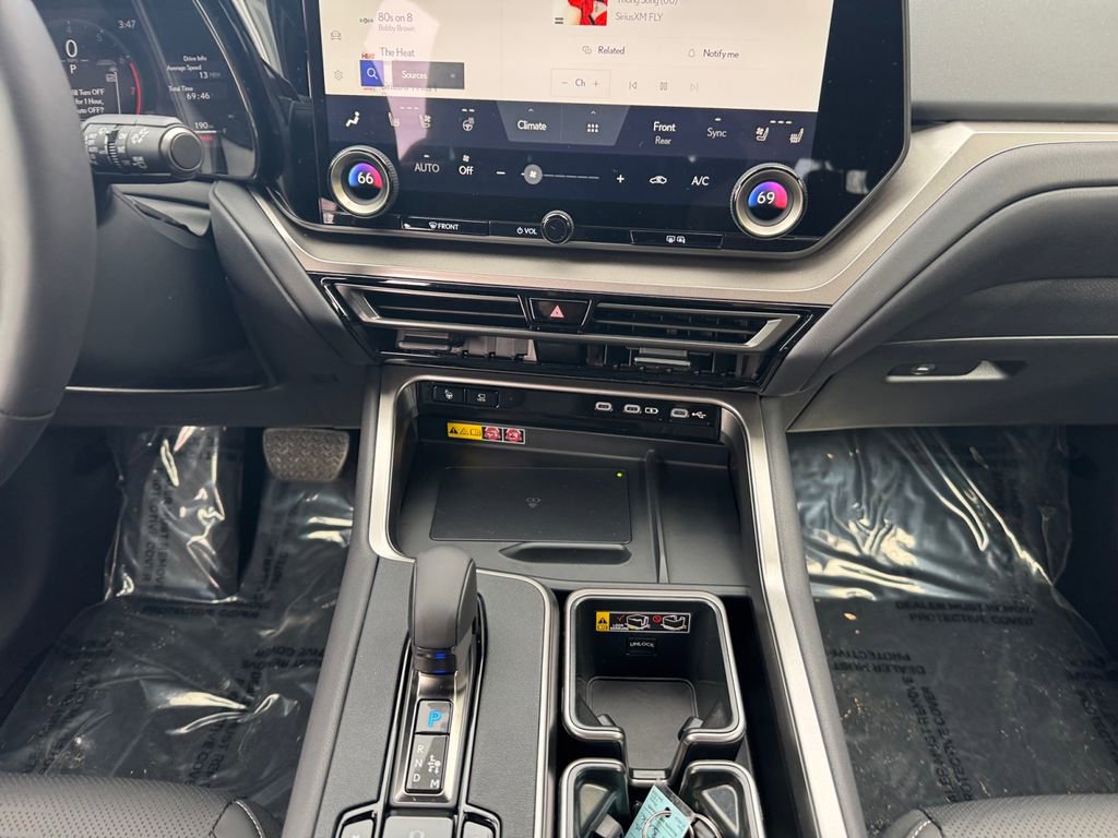 Used 2025 Lexus TX 350 AWD w/ Technology Package image 11